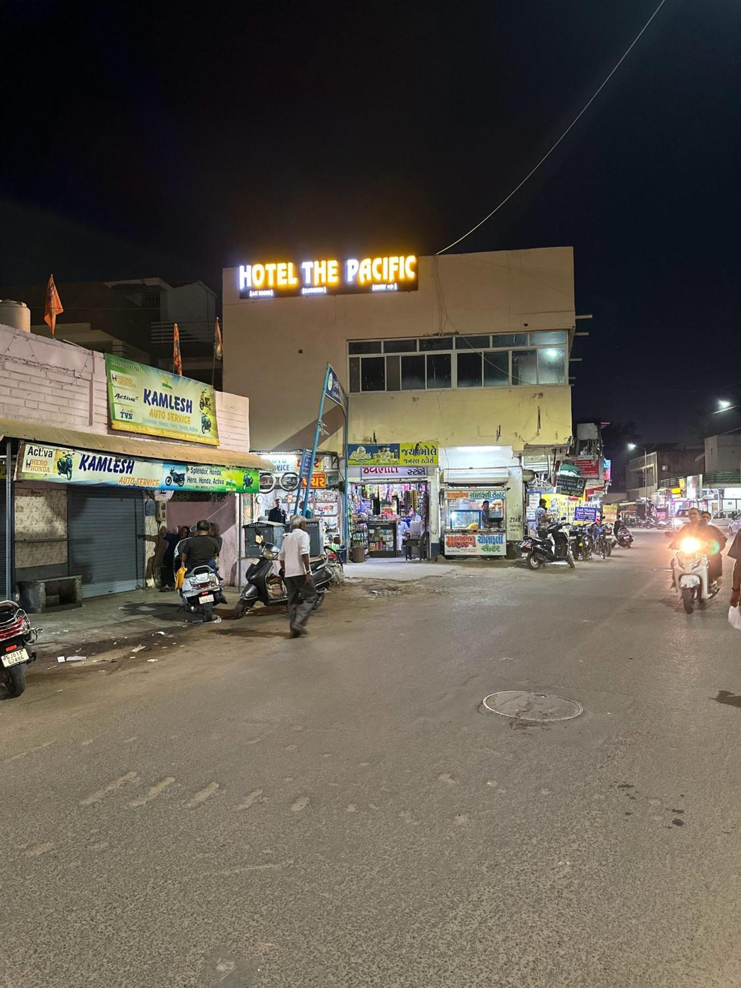 Hotel The Pacific Ahmedabad Airport Dış mekan fotoğraf