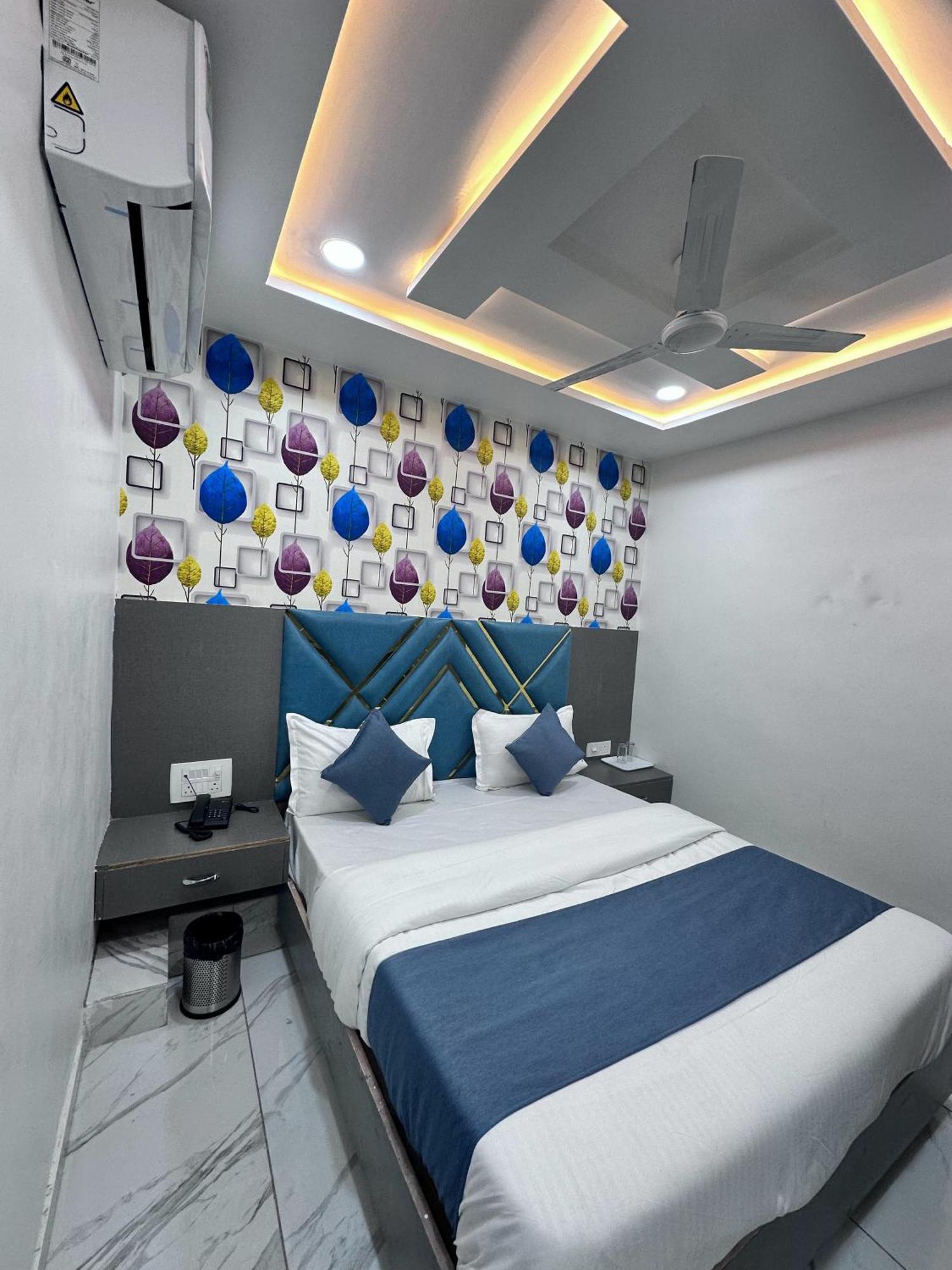 Hotel The Pacific Ahmedabad Airport Dış mekan fotoğraf