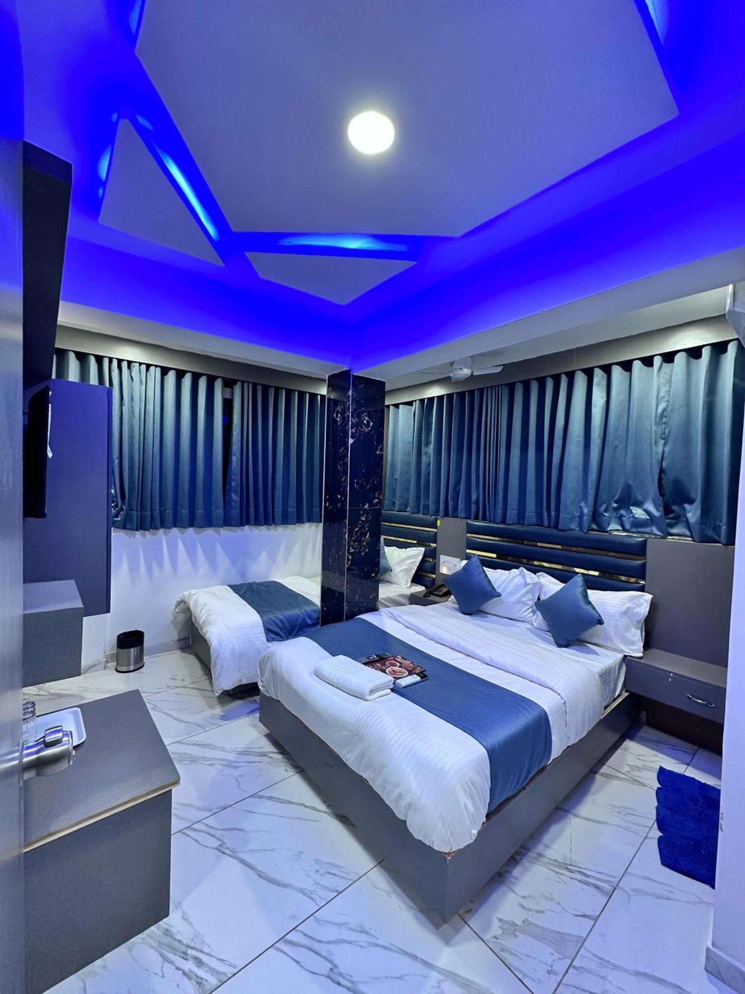 Hotel The Pacific Ahmedabad Airport Dış mekan fotoğraf