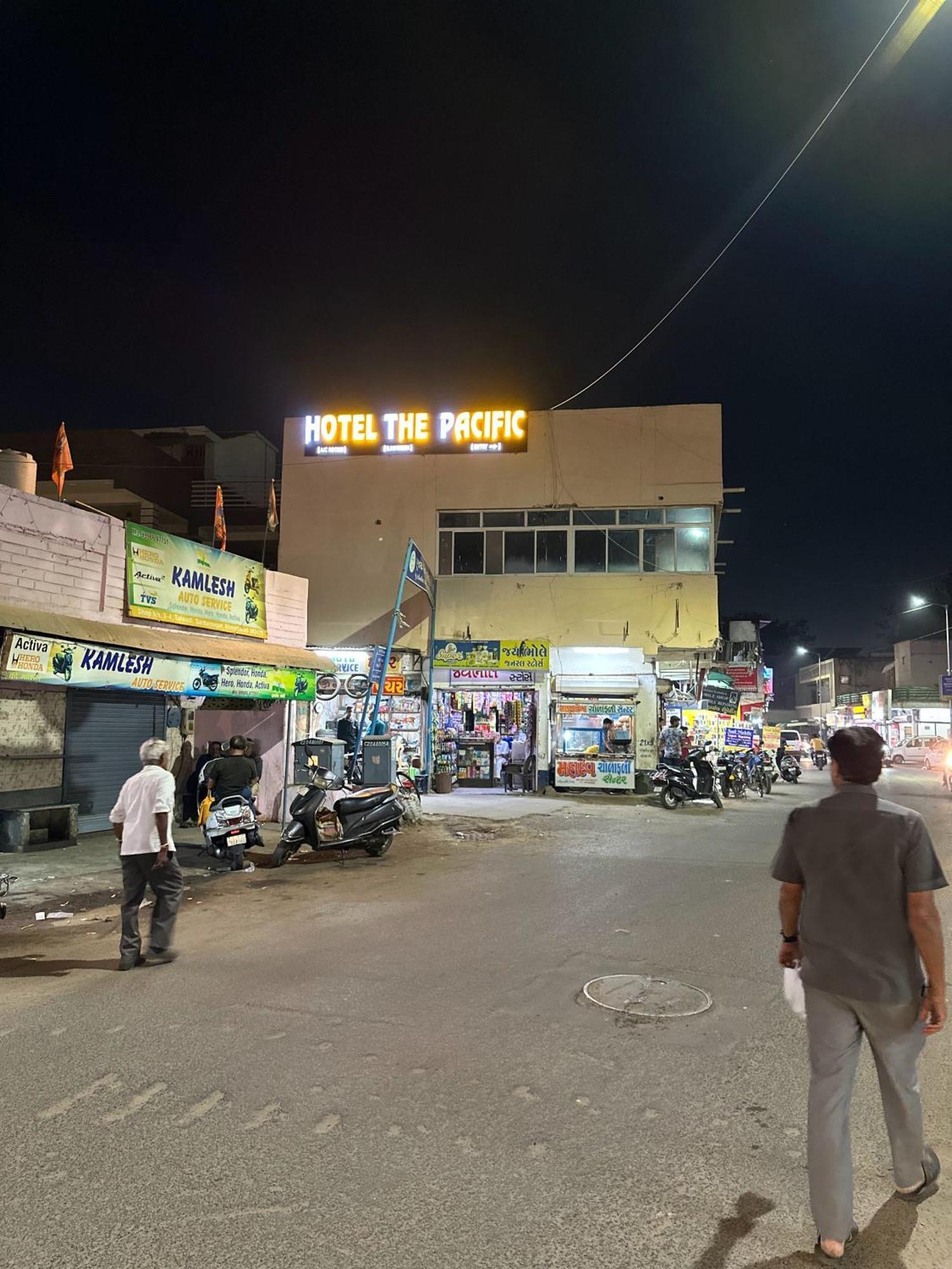 Hotel The Pacific Ahmedabad Airport Dış mekan fotoğraf
