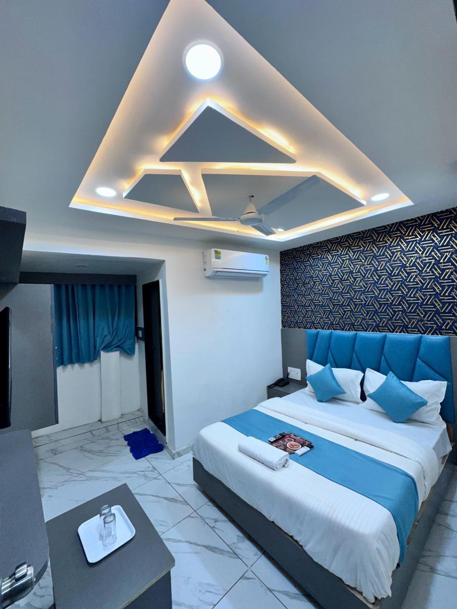Hotel The Pacific Ahmedabad Airport Dış mekan fotoğraf
