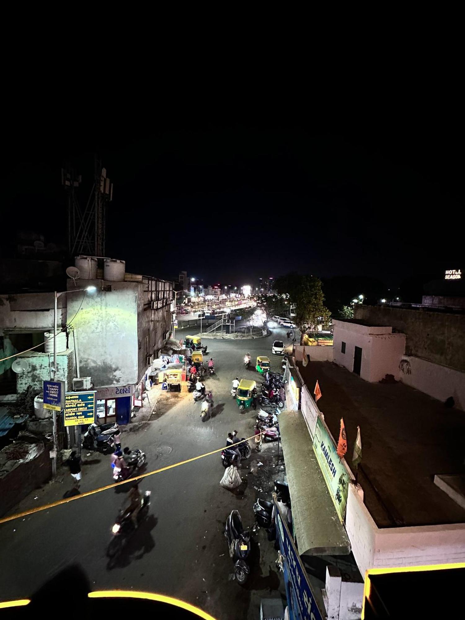 Hotel The Pacific Ahmedabad Airport Dış mekan fotoğraf