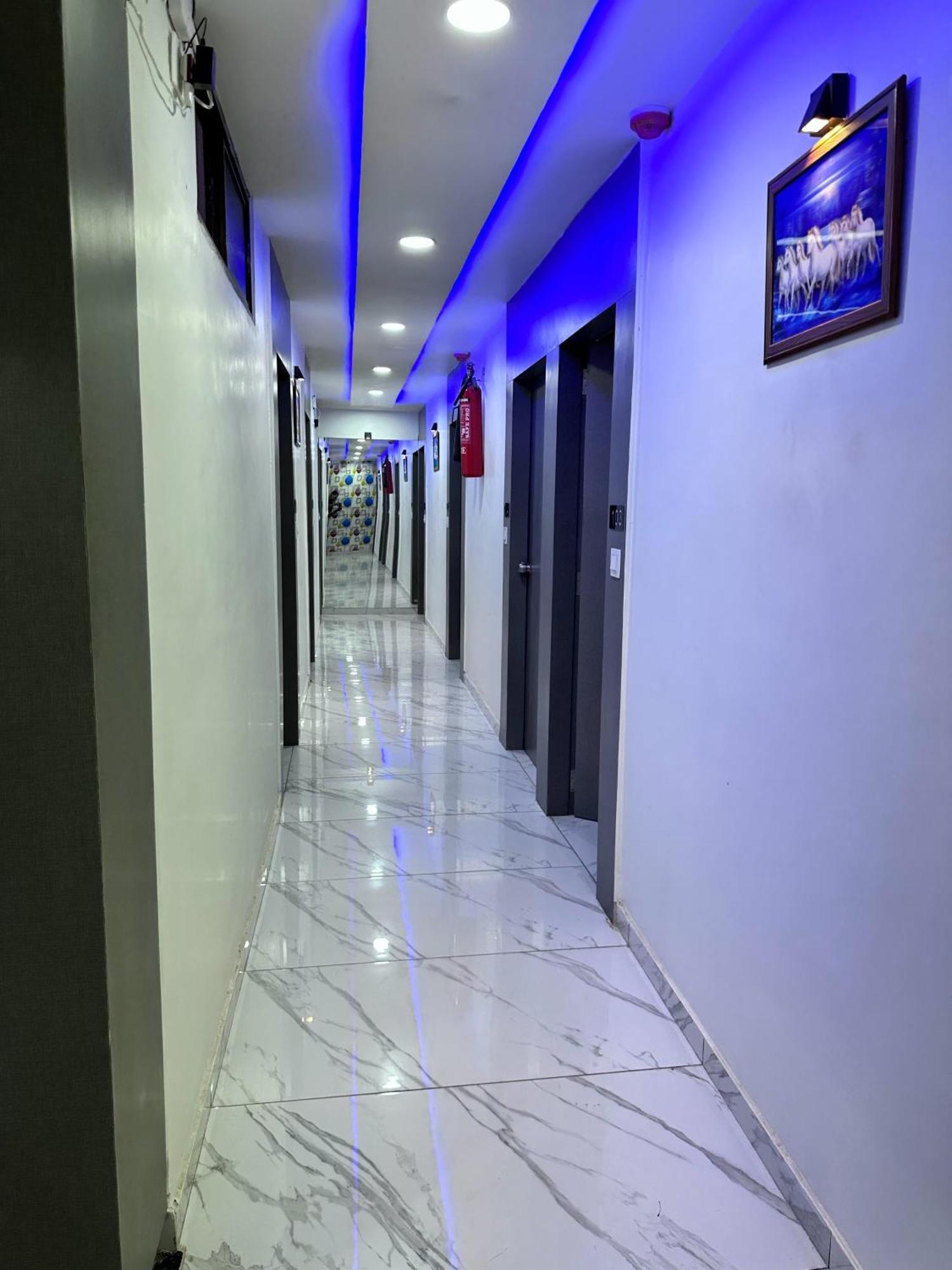 Hotel The Pacific Ahmedabad Airport Dış mekan fotoğraf