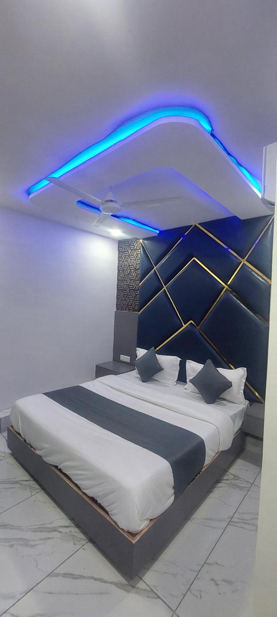 Hotel The Pacific Ahmedabad Airport Dış mekan fotoğraf